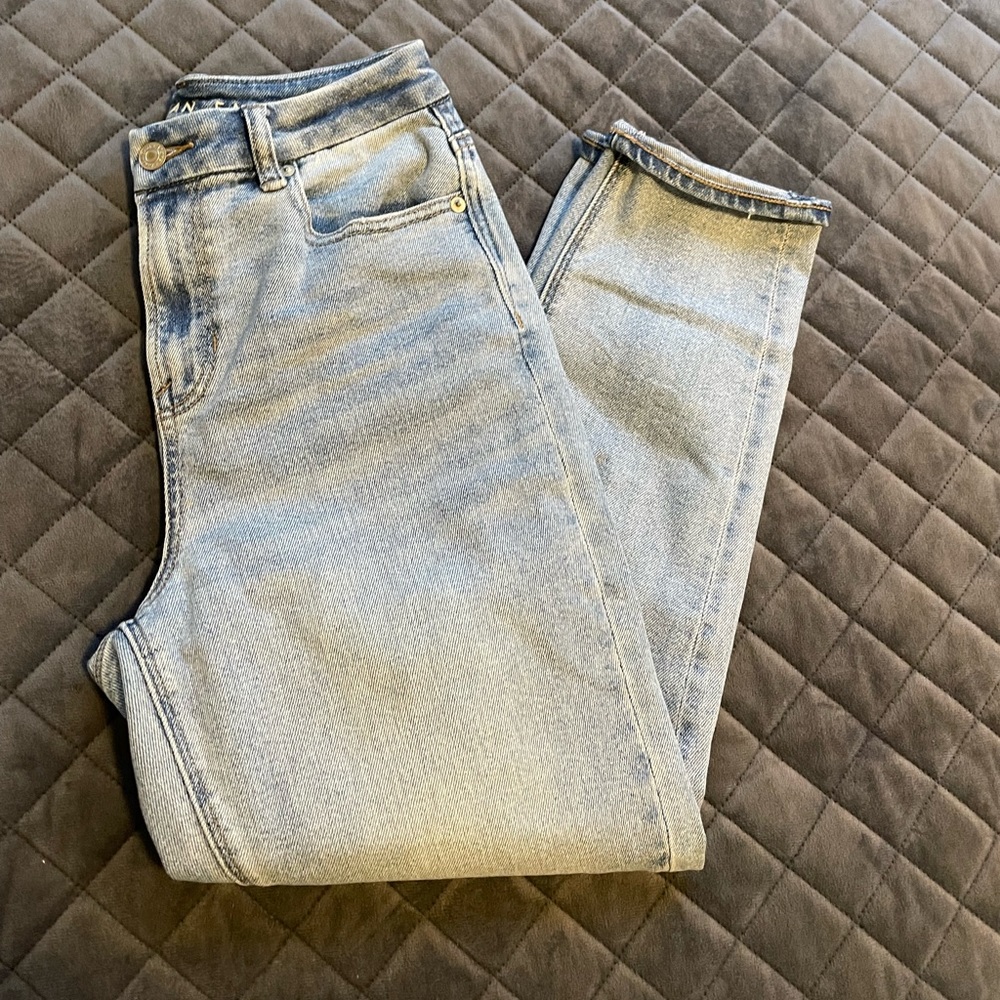 American Eagle Stretch Curvy Mom Jean **SHORT**